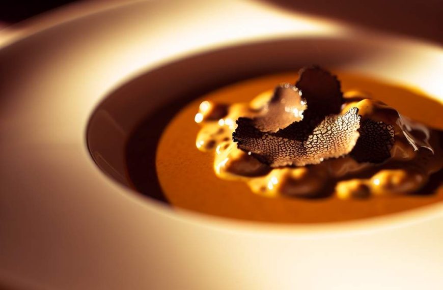 Sauce aux truffes noires: secrets culinaires et astuces d&rsquo;achat pour un luxe accessible